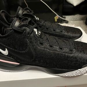 Lebron NXXT Gen Nike Men's Black and White Athletic Shoes